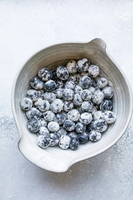 blueberries with flour